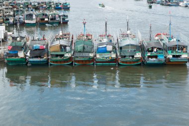Hainan, Çin - 12.09.2016: Çin'deki Hainan Adası Deniz suyu üzerinde yoksul insanların balıkçı köyü