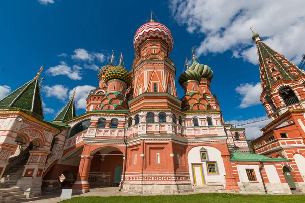 Catedral de Basilio el Bendito en la Plaza Roja de Moscú — Foto de Stock