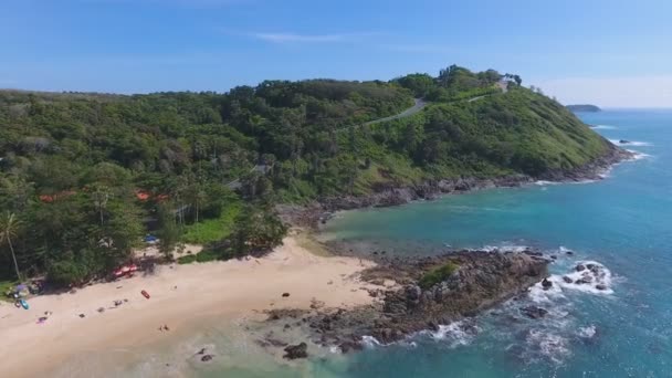 Playa Yanui y cabo Promthep en Phuket — Vídeos de Stock