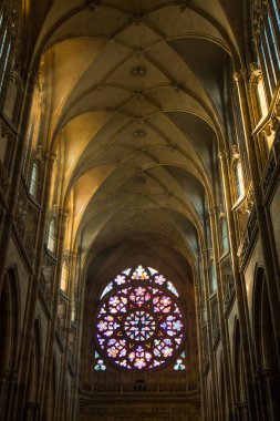 Prag, Çek Cumhuriyeti - 01.01.2017: Hradcany, St. Vitus Katedrali Prag Kalesi en ünlü kilisede olduğunu
