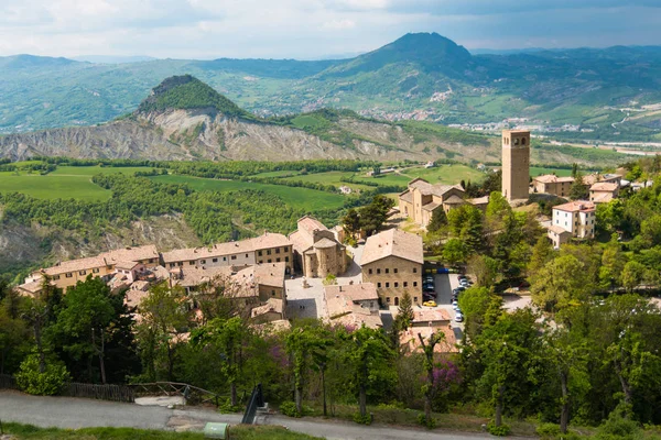 Μεσαιωνική παλιά πόλη San Leo στις περιφέρειες Marche της Ιταλίας — Φωτογραφία Αρχείου