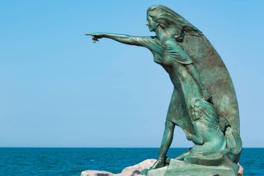 Kadınlar kocalarının dönüşü Rimini denizden bekleyen Anıtı