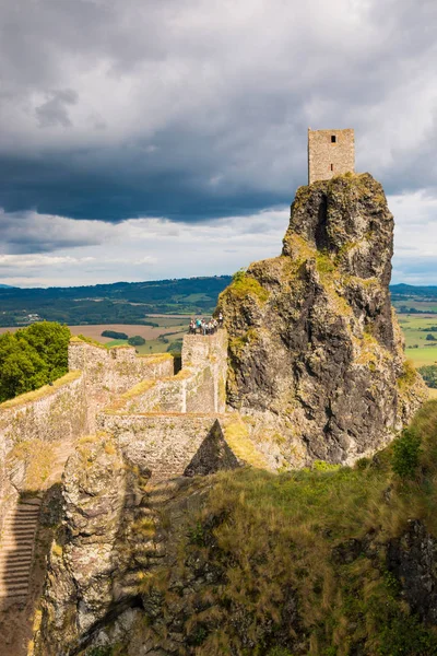 Las ruinas del castillo de Trosky en la República Checa —  Fotos de Stock