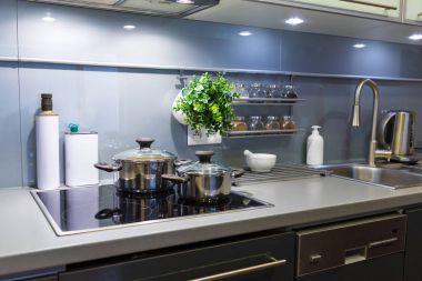 Modern mutfak evde mutfak eşyaları