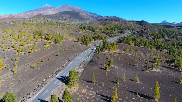 Vista aérea na estrada com carros em East End de Tenerife, Espanha — Fotografia de Stock