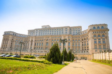 Bucharest, Romanya - 28.04.2018: Bükreş Romanya Parlamentosu Binası dünyada ikinci büyük inşa ediyor