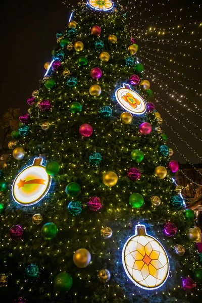 Prague, Czech Republic - 25.11.2019: Decorated Christmas tree in Namesti Miru Square, Prague, Czech Republic — Stock Photo, Image