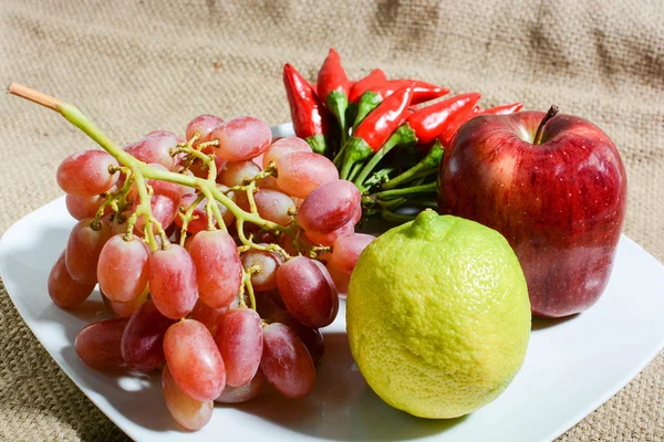 Kış İtalyan meyveler