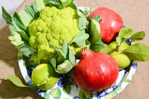 italian vegetables and winter fruits