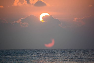 tropik gün batımı