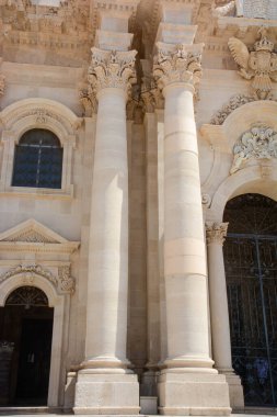 İtalya 'daki mimari hazinelerin eşsiz ayrıntıları