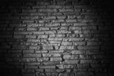 Siyah çimento tuğla ile sınır siyah vignette adam soyut