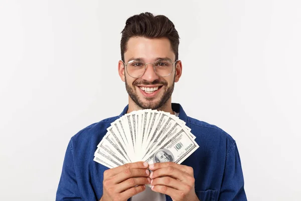 매력적인 남자는 현금 돈을 손에 들고 한, 고립 된 흰색 바탕에 — 스톡 사진