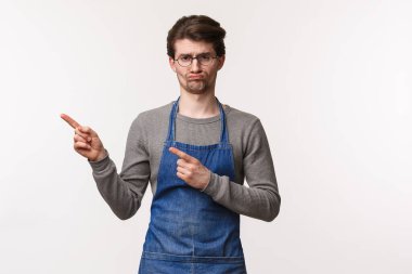 Kahve dükkanında çalışan isteksiz ve kasvetli genç adamın portresi sıkılıyor, müşteriler rahatsız edici bir şeyi gösterdikten sonra temiz masalardan nefret ediyor.