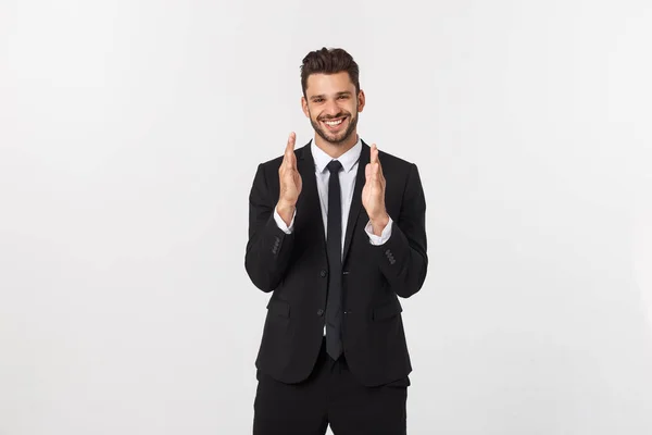 Een man toont met zijn handen een groot formaat op een geïsoleerde achtergrond — Stockfoto