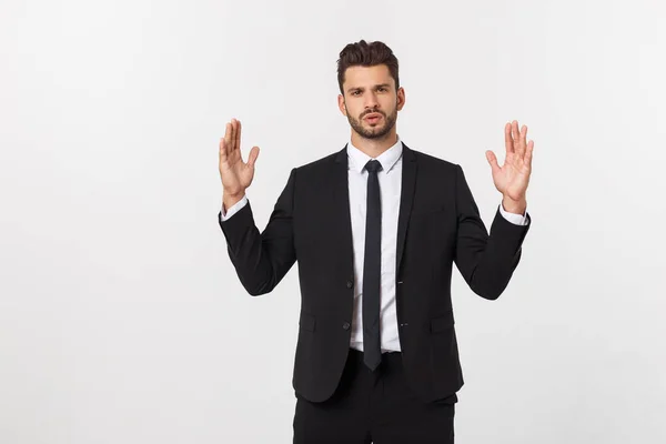 Ein Mann zeigt mit seinen Händen eine große Größe auf einem isolierten Hintergrund — Stockfoto