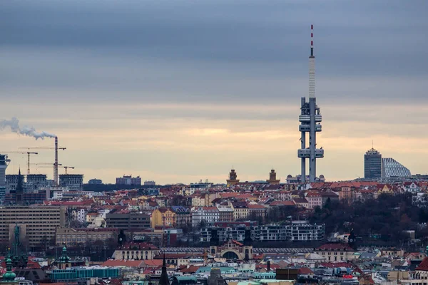 Çek Cumhuriyeti Prag 'daki Zizkov Televizyon Kulesi