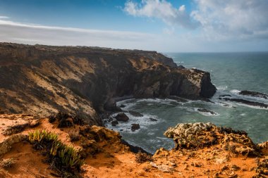 Portekiz 'in batı kıyısındaki güzel uçurumlar, Alentejo Sahil Bölgesi (Costa Vicentina) - Portekiz