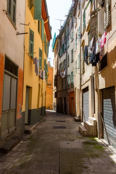 Antiga Cidade Tradicional Nice Ruas Estreitas Dia Ensolarado Com Céu — Fotografia de Stock