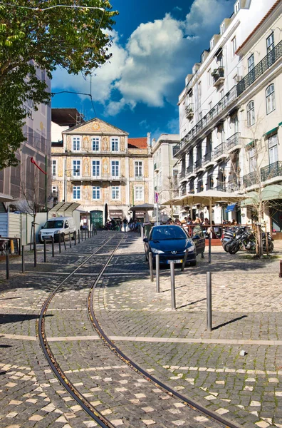 Lizbona Portugalia Lutego 2020 Ulica Turystami Sercu Modnej Dzielnicy Chiado — Zdjęcie stockowe