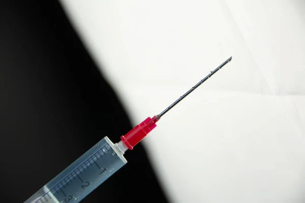 Agente Saúde Prepara Uma Vacina Seringa Com Agulha Hipodérmica Close — Fotografia de Stock
