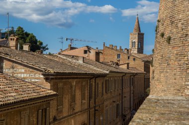 Urbino ve onun eski çatılar
