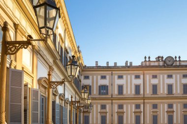 Villa Reale Monza, Milan yakınındaki önünde sokak lambası