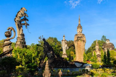 Sala Keoku, dev fantastik beton park Insp Heykel Sergisi