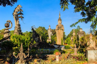 Sala Keoku, dev fantastik beton park Insp Heykel Sergisi