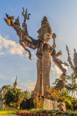 Sala Keoku, dev fantastik beton park Insp Heykel Sergisi