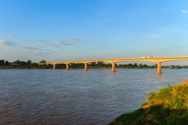 Tay dili-Lao dostluk Köprüsü arası Mekong Nehri, Nongkhai üzerinde 