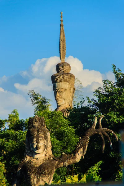 Сала Кеоку, парк гигантских фантастических бетонных скульптур insp — стоковое фото