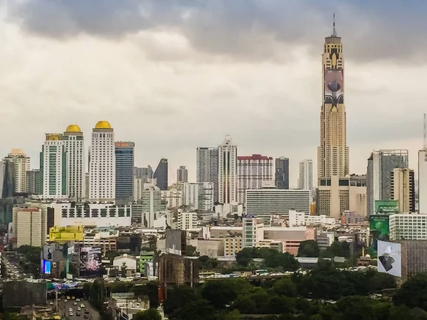 Skyline der Großstadt voller Wolkenkratzer im Geschäftsviertel — Stockfoto