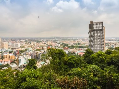 Yeni Highrise binalar Pattaya Körfezi güzel gizlediği