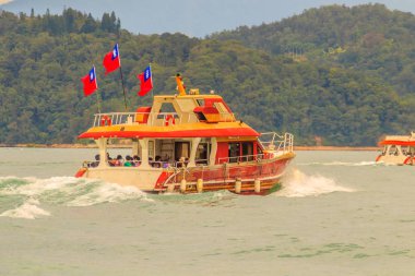 Güzel manzara göl güneş ay sabah ile mavi arka plan güneş ay Gölü Yuchi İlçesi, Nantou County, Tayvan