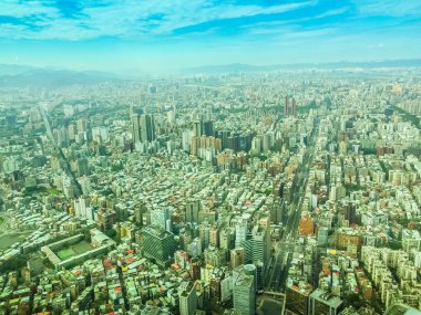 Taipei, sermaye City, Tayvan, mavi gökyüzü ve bulutlu gün üzerinden hava panorama