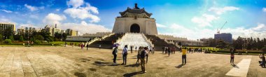 Taipei City, Tayvan - 22 Kasım 2016: Ulusal Chiang Kai-shek Memorial Hall bir Ulusal Anıtı, bellekte, Çan Kay-Şek, Çin Cumhuriyeti eski Cumhurbaşkanı dikilmiş Simgesel Yapı ve turizm cazibe olduğunu. Bu Zhongzheng D içinde yer almaktadır