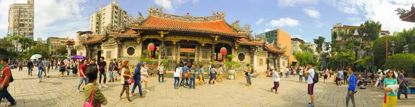 Tajpej Tajwan Listopad 2016 Świątynia Mańka Lungshan Jest Buddysta Rozcišgacz — Zdjęcie stockowe