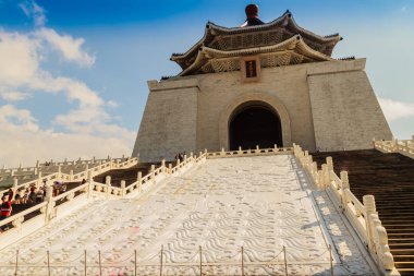 Taipei City, Tayvan - 22 Kasım 2016: Ulusal Chiang Kai-shek Memorial Hall bir Ulusal Anıtı, bellekte, Çan Kay-Şek, Çin Cumhuriyeti eski Cumhurbaşkanı dikilmiş Simgesel Yapı ve turizm cazibe olduğunu. Bu Zhongzheng D içinde yer almaktadır
