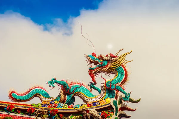 Belle Sculpture Dragon Chinois Sur Toit Temple Lungshan Manka Temple — Photo
