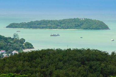Güzel manzara Khao Khad sayısı Tower, Chalong bay, cape Panwa, efendim ada, Bon Adası, Phuket Phuket şehir dahil olmak üzere küçük ve büyük adalara gibi 360 derecelik görüş turist tadını çıkarabilirsiniz. Bu kule Vichit ilçe göre yapılmıştır 