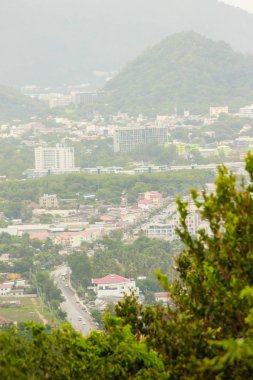 Güzel manzara Khao Khad sayısı Tower, Chalong bay, cape Panwa, efendim ada, Bon Adası, Phuket Phuket şehir dahil olmak üzere küçük ve büyük adalara gibi 360 derecelik görüş turist tadını çıkarabilirsiniz. Bu kule Vichit ilçe göre yapılmıştır 
