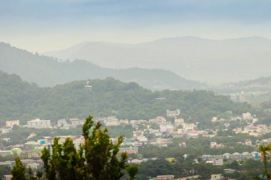 Güzel manzara Khao Khad sayısı Tower, Chalong bay, cape Panwa, efendim ada, Bon Adası, Phuket Phuket şehir dahil olmak üzere küçük ve büyük adalara gibi 360 derecelik görüş turist tadını çıkarabilirsiniz. Bu kule Vichit ilçe göre yapılmıştır 