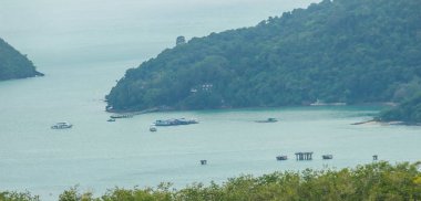 Güzel manzara Khao Khad sayısı Tower, Chalong bay, cape Panwa, efendim ada, Bon Adası, Phuket Phuket şehir dahil olmak üzere küçük ve büyük adalara gibi 360 derecelik görüş turist tadını çıkarabilirsiniz. Bu kule Vichit ilçe göre yapılmıştır 