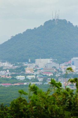 Güzel manzara Khao Khad sayısı Tower, Chalong bay, cape Panwa, efendim ada, Bon Adası, Phuket Phuket şehir dahil olmak üzere küçük ve büyük adalara gibi 360 derecelik görüş turist tadını çıkarabilirsiniz. Bu kule Vichit ilçe göre yapılmıştır 