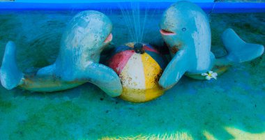 Sevimli küçük yunus çeşme gölet süs Bahçe için.