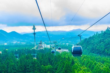 Sun Moon Gölü Ropeway, Güneş Ay Gölü 'nü Formosa Aborjin Kültür Köyü tema parkına bağlayan manzaralı bir teleferik servisidir..