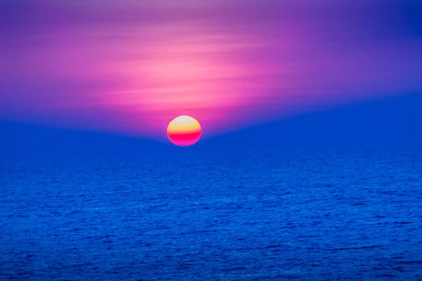 Ηλιοβασίλεμα Πάνω Από Θάλασσα Θέα Από Την Παραλία Στρογγυλό Και — Φωτογραφία Αρχείου