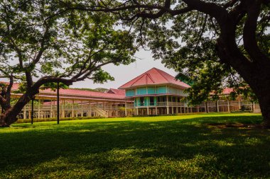 Güzel mimari af Mrigadayavan Sarayı, eski Kraliyet ikamet yeriydi ve turistik Cha Am, Phetchaburi Eyaleti, Tayland.