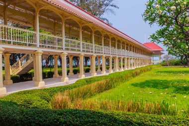 Güzel mimari af Mrigadayavan Sarayı, eski Kraliyet ikamet yeriydi ve turistik Cha Am, Phetchaburi Eyaleti, Tayland.
